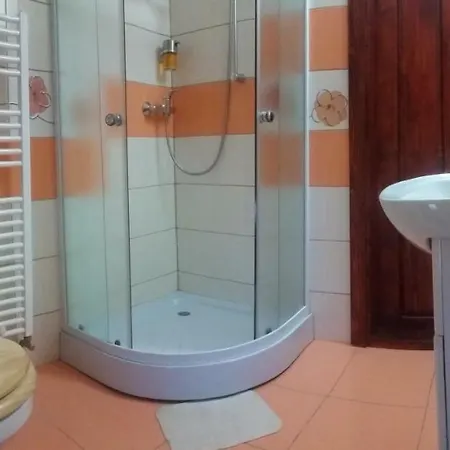 Casa Bunicului Farm stay *